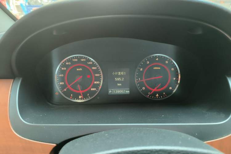 Used SAIC MAXUS G10 2016 2.0T Automatic Elite Edition Instrument Cluster