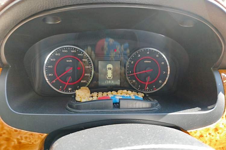 Used SAIC MAXUS G10 2016 2.0T Automatic Elite Edition Instrument Cluster