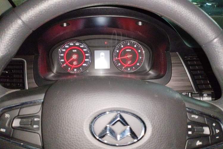 Used SAIC MAXUS G10 2016 2.0T Automatic Elite Edition Instrument Cluster