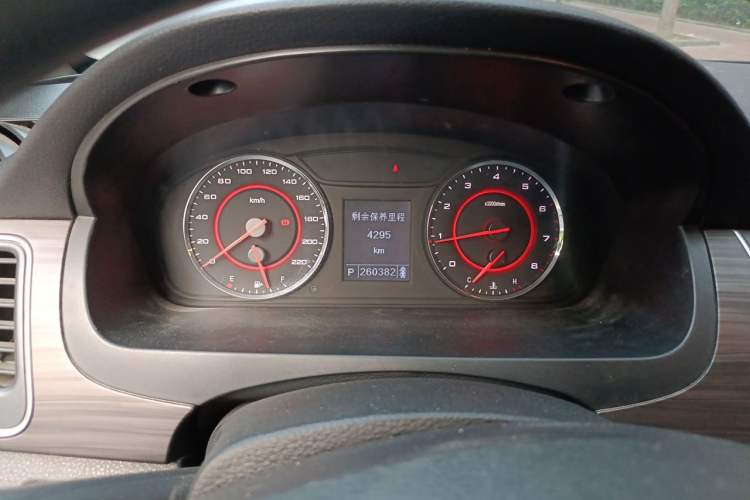 Used SAIC MAXUS G10 2016 2.0T Automatic Elite Edition Instrument Cluster