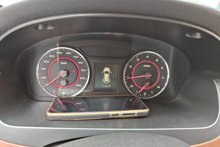 Used SAIC MAXUS G10 2016 2.0T Automatic Elite Edition Instrument Cluster