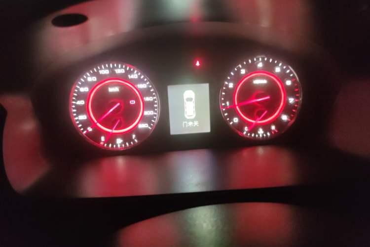 Used SAIC MAXUS G10 2016 2.0T Automatic Elite Edition Instrument Cluster