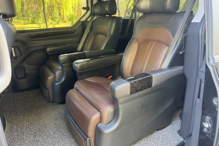 Used SAIC MAXUS G10 2016 2.0T Automatic Flagship Edition Interior 1
