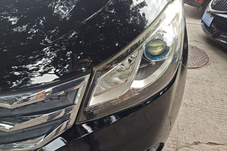 Used SAIC MAXUS G10  Left Front Headlight