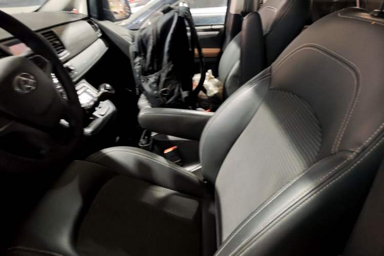 Used SAIC MAXUS G10 2016 1.9T Manual Elite Edition Diesel China IV Left Front Seat