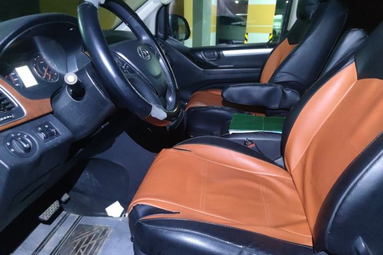 Used SAIC MAXUS G10 2016 2.0T Automatic Elite Edition Left Front Seat