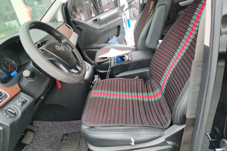 Used SAIC MAXUS G10 2016 2.0T Automatic Executive Edition Left Front Seat