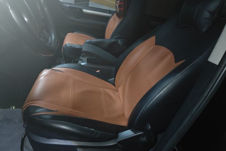 Used SAIC MAXUS G10 2016 2.0T Automatic Elite Edition Left Front Seat