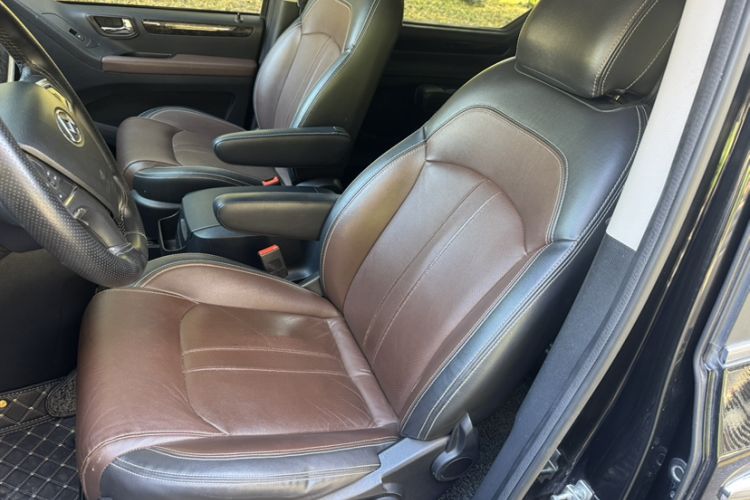 Used SAIC MAXUS G10 2016 2.0T Automatic Flagship Edition Left Front Seat