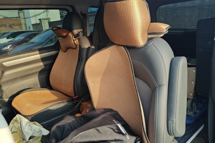Used SAIC MAXUS G10 2016 2.0T Automatic Elite Edition Left Rear Seat