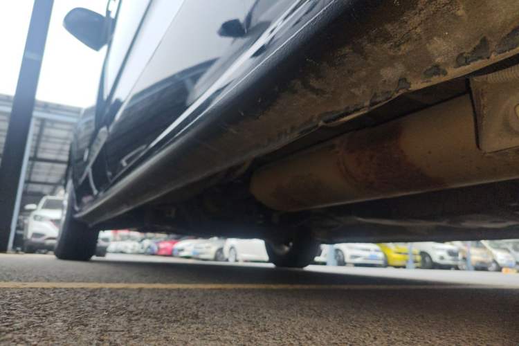 Used SAIC MAXUS G10 2016 2.0T Automatic Elite Edition Left Side Sill