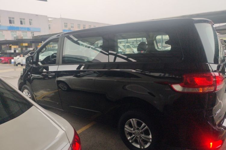 Used SAIC MAXUS G10 2016 2.0T Automatic Elite Edition Left Side
