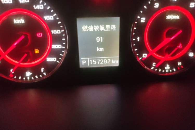 Used SAIC MAXUS G10 2016 2.0T Automatic Elite Edition Odometer Close Up