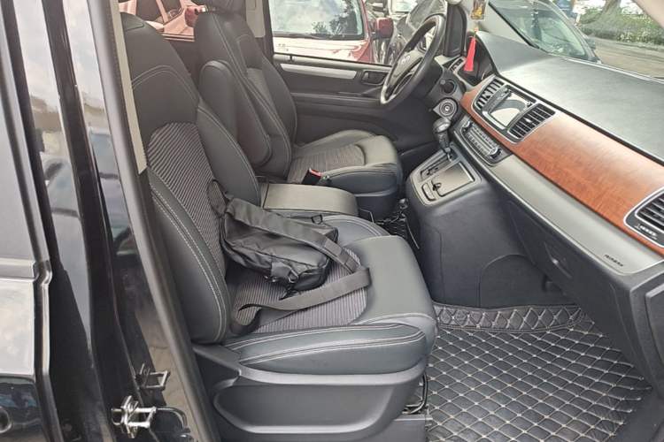 Used SAIC MAXUS G10  Right Front Seat