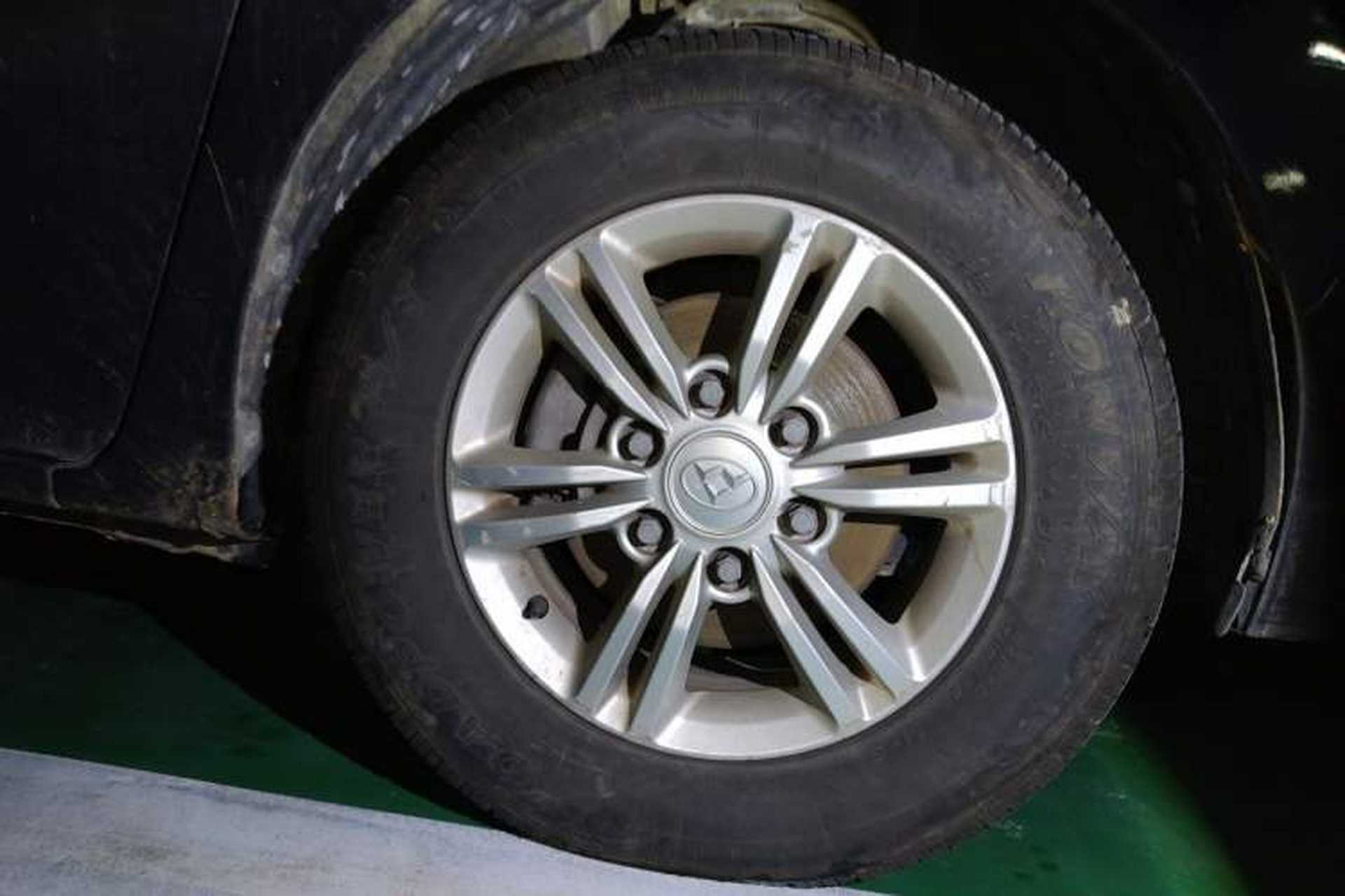 Used SAIC MAXUS G10 2016 1.9T Manual Elite Edition Diesel China V Standard Right Front Wheel Hub