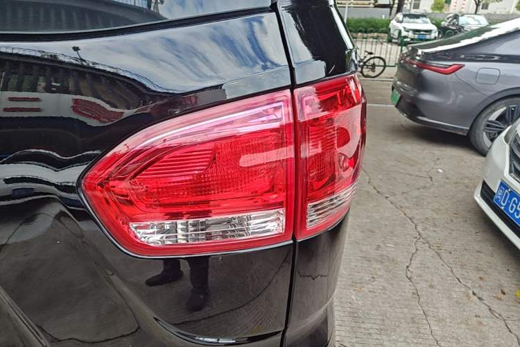 Used SAIC MAXUS G10  Right Rear Taillight