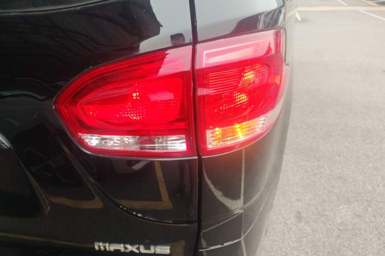 Used SAIC MAXUS G10 2016 2.0T Automatic Elite Edition Right Rear Taillight