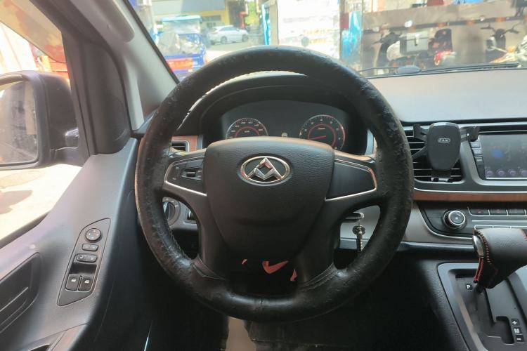 Used SAIC MAXUS G10 2016 2.0T Automatic Elite Edition Steering Wheel
