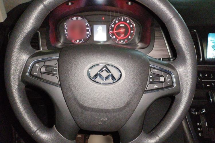 Used SAIC MAXUS G10 2016 2.0T Automatic Elite Edition Steering Wheel