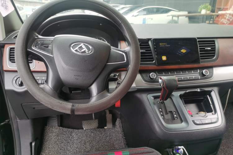 Used SAIC MAXUS G10 2016 2.0T Automatic Executive Edition Steering Wheel