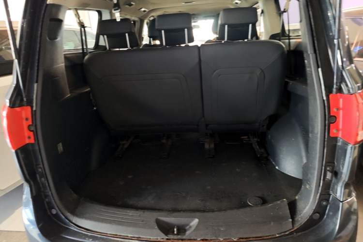 Used SAIC MAXUS G10 2016 1.9T Manual Elite Edition Diesel China IV Trunk