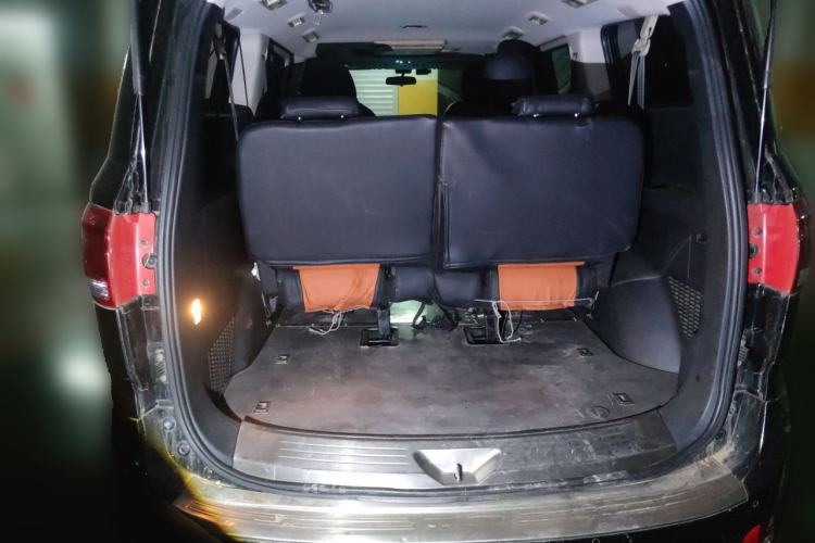 Used SAIC MAXUS G10 2016 2.0T Automatic Elite Edition Trunk