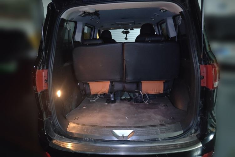 Used SAIC MAXUS G10 2016 2.0T Automatic Elite Edition Trunk