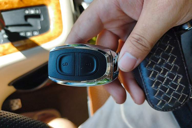 Used SAIC MAXUS G10 2016 2.0T Automatic Elite Edition Vehicle Key
