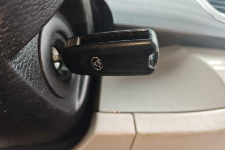Used SAIC MAXUS G10 2016 2.0T Automatic Elite Edition Vehicle Key