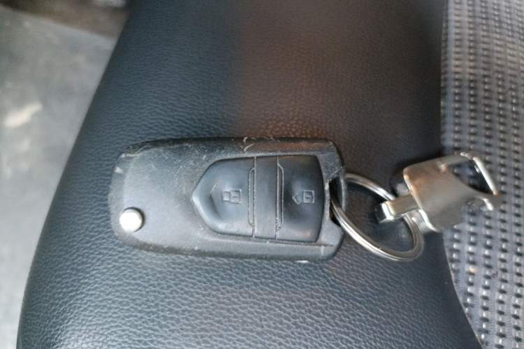 Used SAIC MAXUS G10 2016 2.0T Automatic Elite Edition Vehicle Key