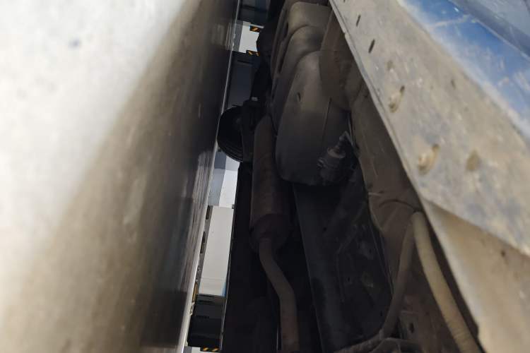 Used SAIC MAXUS G10 2016 2.0T Automatic Elite Edition Chassis Front Right