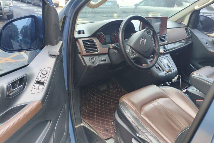 Used SAIC MAXUS G10 2016 2.0T Automatic Luxury Executive Edition Driver Seat