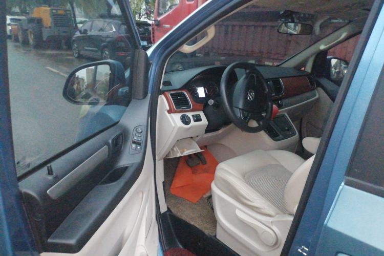 Used SAIC MAXUS G10 2016 2.0T Automatic Luxury Edition Driver Seat
