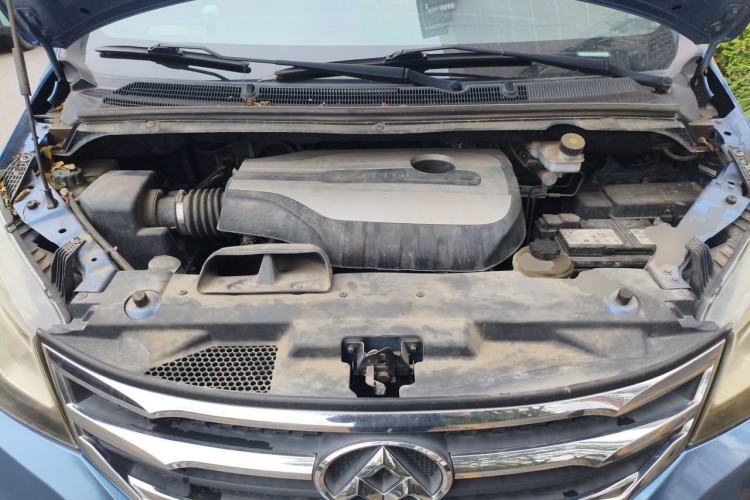 Used SAIC MAXUS G10 2016 2.0T Automatic Luxury Executive Edition Engine Bay