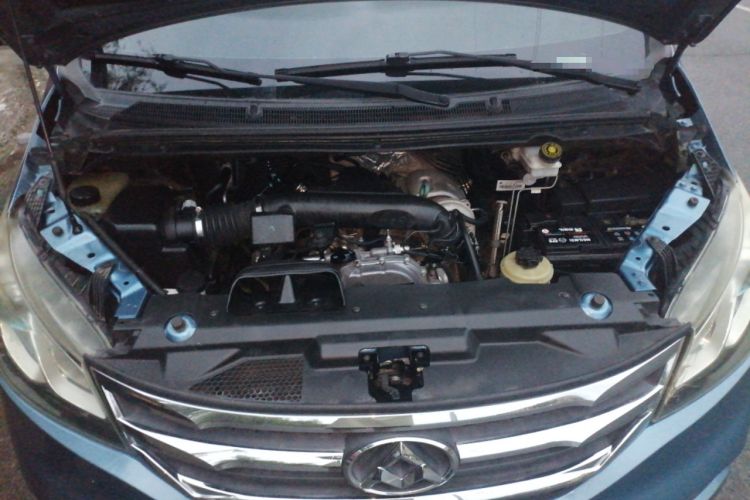 Used SAIC MAXUS G10 2016 2.0T Automatic Luxury Edition Engine Bay
