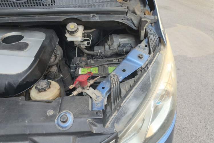 Used SAIC MAXUS G10  Engine Bay Left