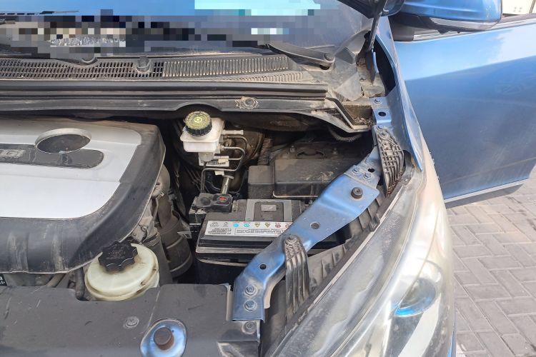 Used SAIC MAXUS G10 2016 2.0T Automatic Luxury Executive Edition Engine Bay Left