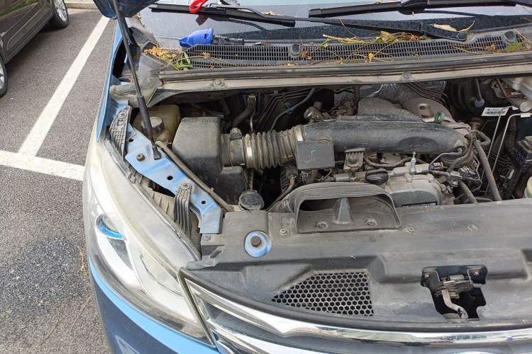 Used SAIC MAXUS G10  Engine Bay Right