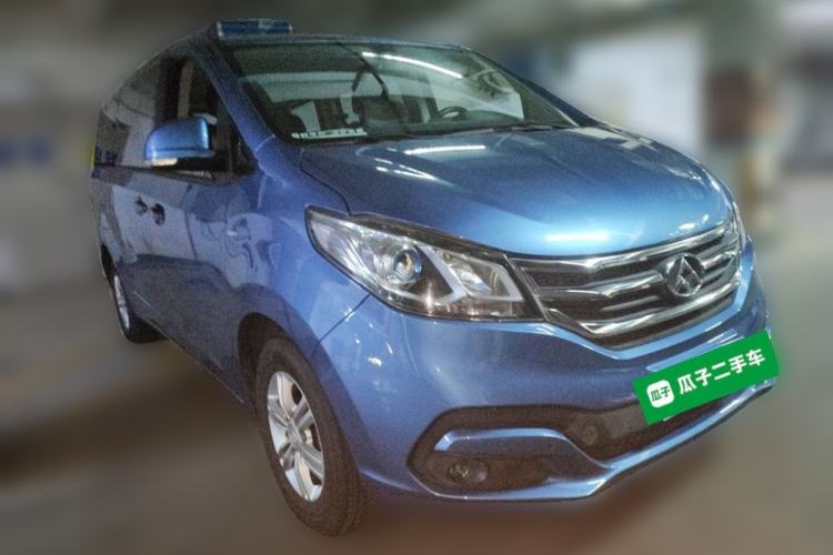 Used SAIC MAXUS G10 2016 2.0T Automatic Elite Edition Front Right 45 Deg