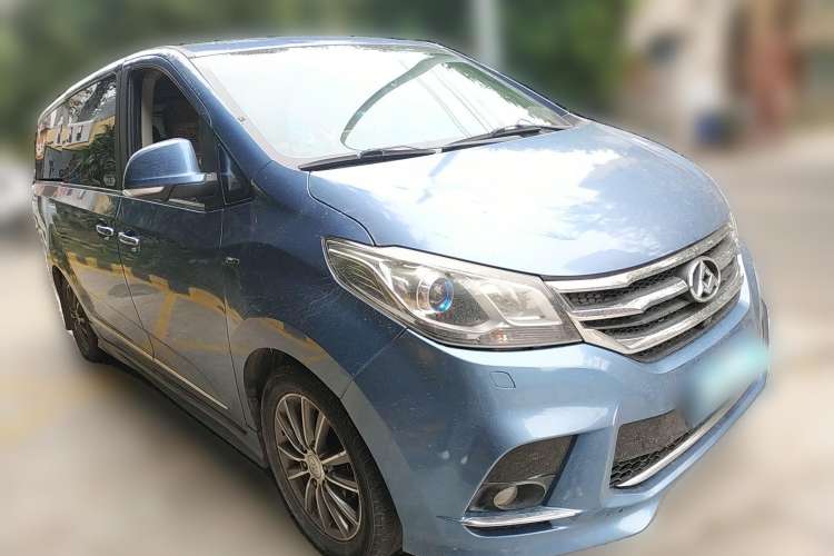 Used SAIC MAXUS G10 2016 2.0T Automatic Flagship Edition Front Right 45 Deg