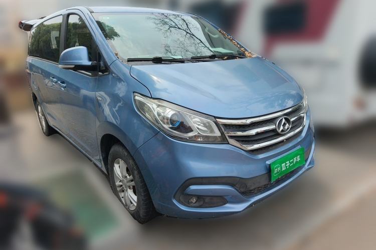 Used SAIC MAXUS G10 2016 2.0T Automatic Elite Edition Front Right 45 Deg
