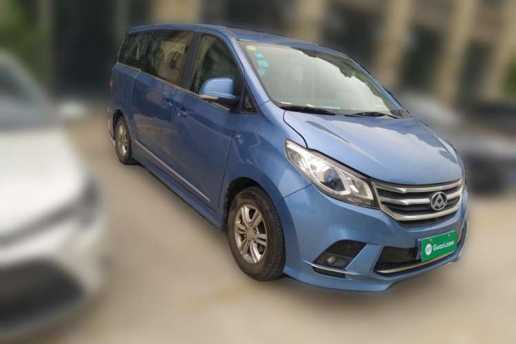 Used SAIC MAXUS G10 2016 2.0T Automatic Executive Edition Front Right 45 Deg