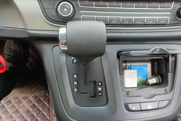 Used SAIC MAXUS G10  Gear Lever