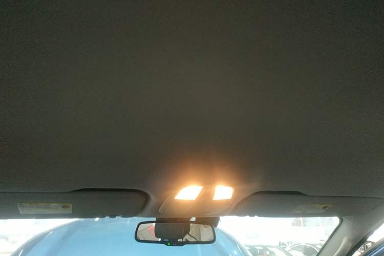 Used SAIC MAXUS G10 2016 2.0T Automatic Luxury Edition Headliner