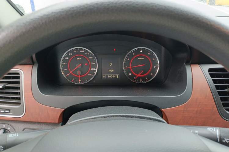 Used SAIC MAXUS G10  Instrument Cluster