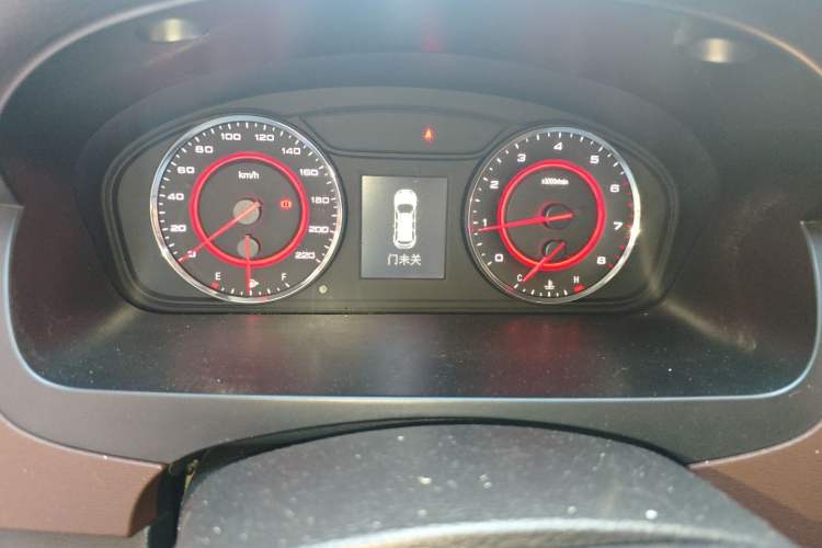 Used SAIC MAXUS G10 2016 2.0T Automatic Luxury Executive Edition Instrument Cluster