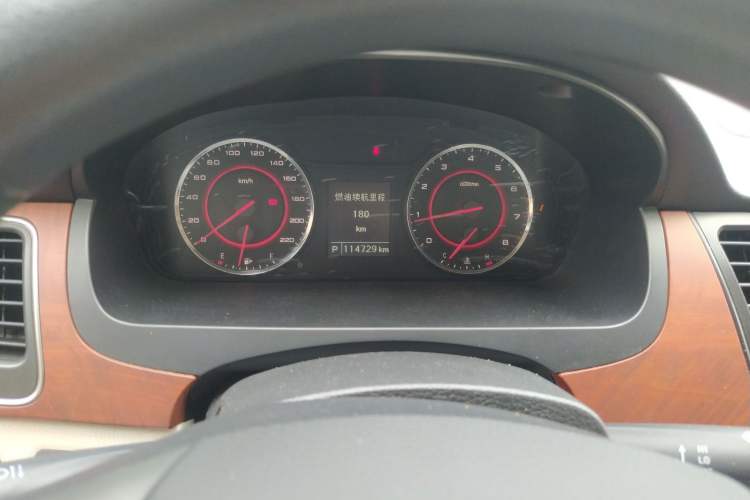 Used SAIC MAXUS G10 2016 2.0T Automatic Executive Edition Instrument Cluster