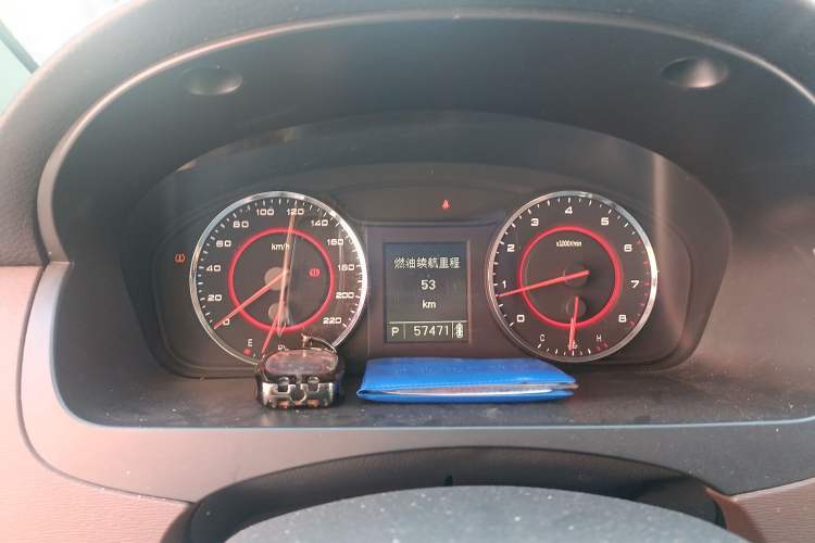 Used SAIC MAXUS G10 2016 2.0T Automatic Luxury Executive Edition Instrument Cluster