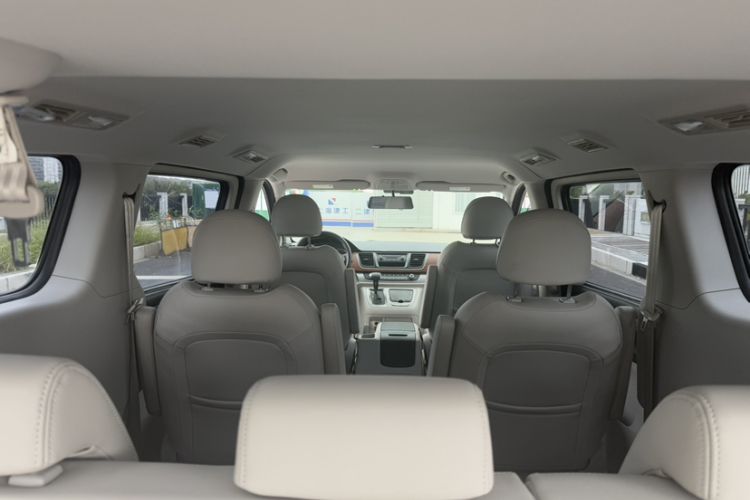Used SAIC MAXUS G10 2016 2.0T Automatic Fashion Edition Interior 11