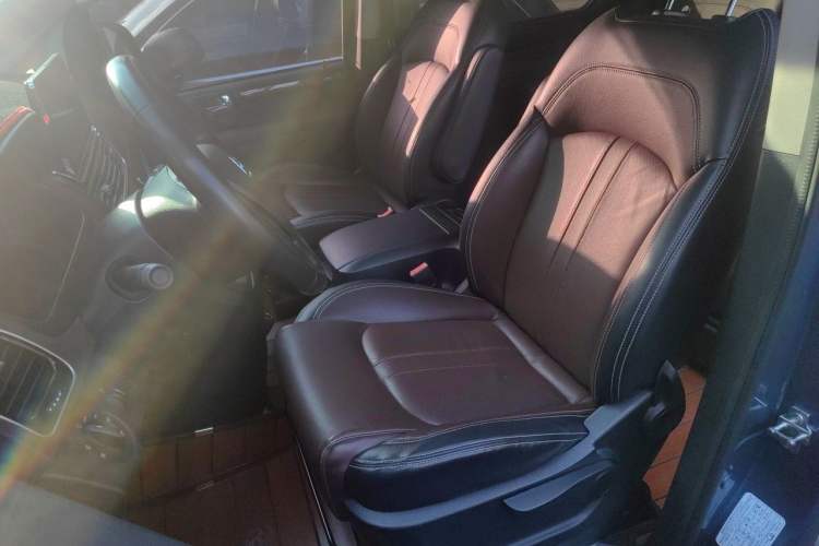 Used SAIC MAXUS G10 2016 2.0T Automatic Flagship Edition Left Front Seat